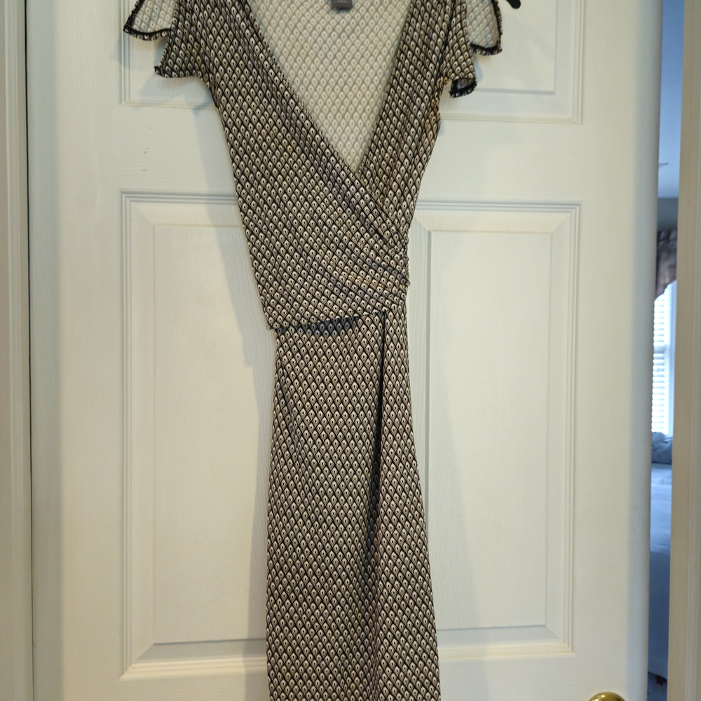Ann Taylor Black and White Geometric Midi Dress